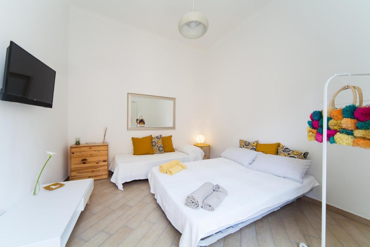 Napoli Centro Suite - Duomo Apartment المظهر الخارجي الصورة