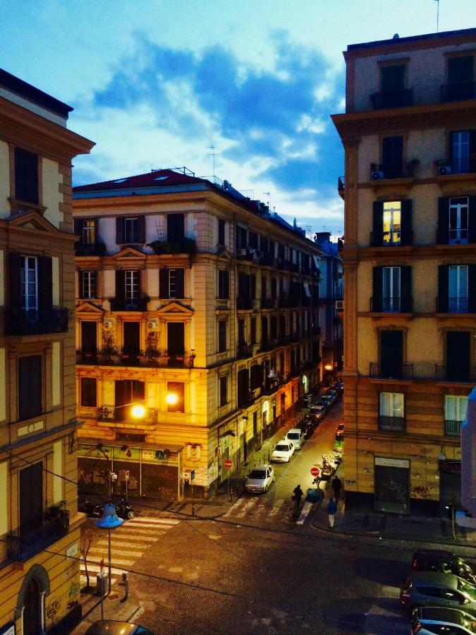 Napoli Centro Suite - Duomo Apartment المظهر الخارجي الصورة