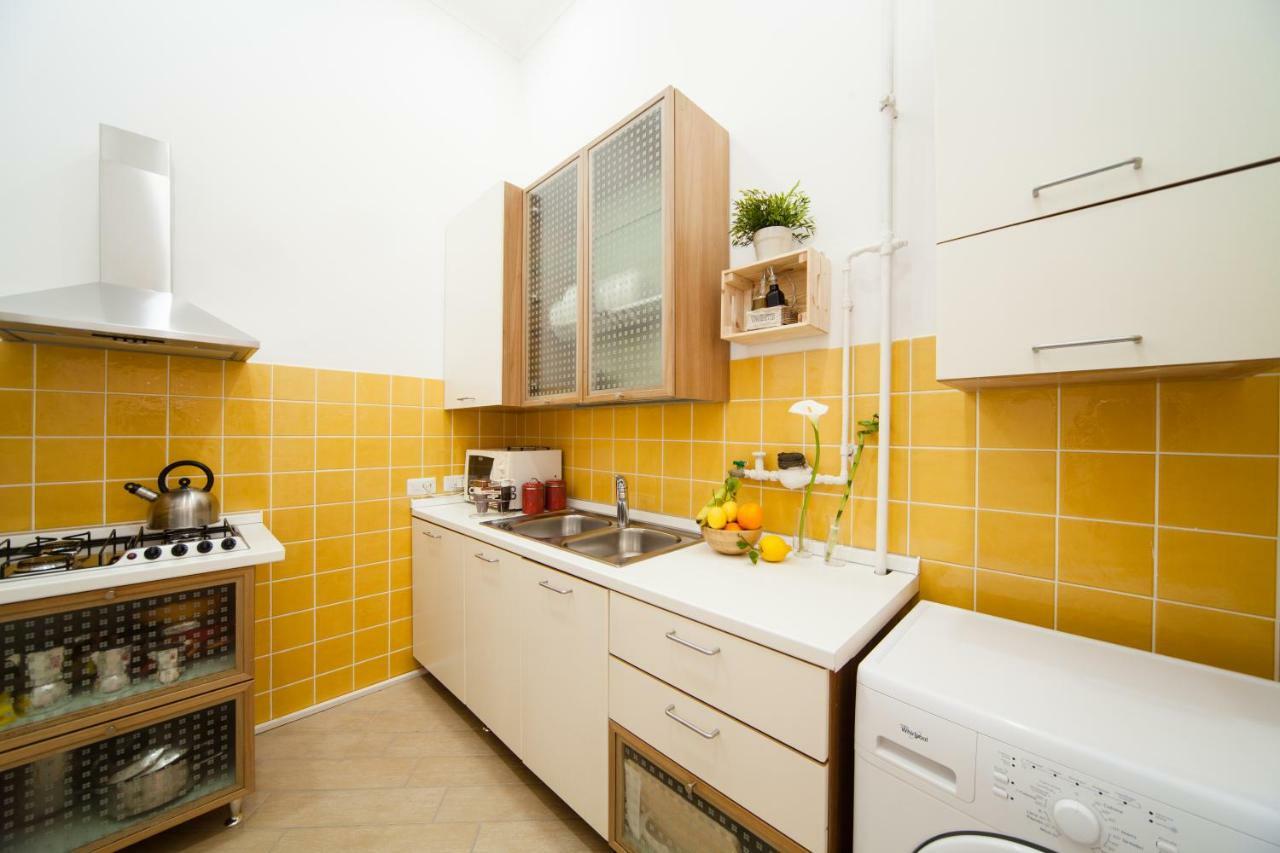 Napoli Centro Suite - Duomo Apartment المظهر الخارجي الصورة
