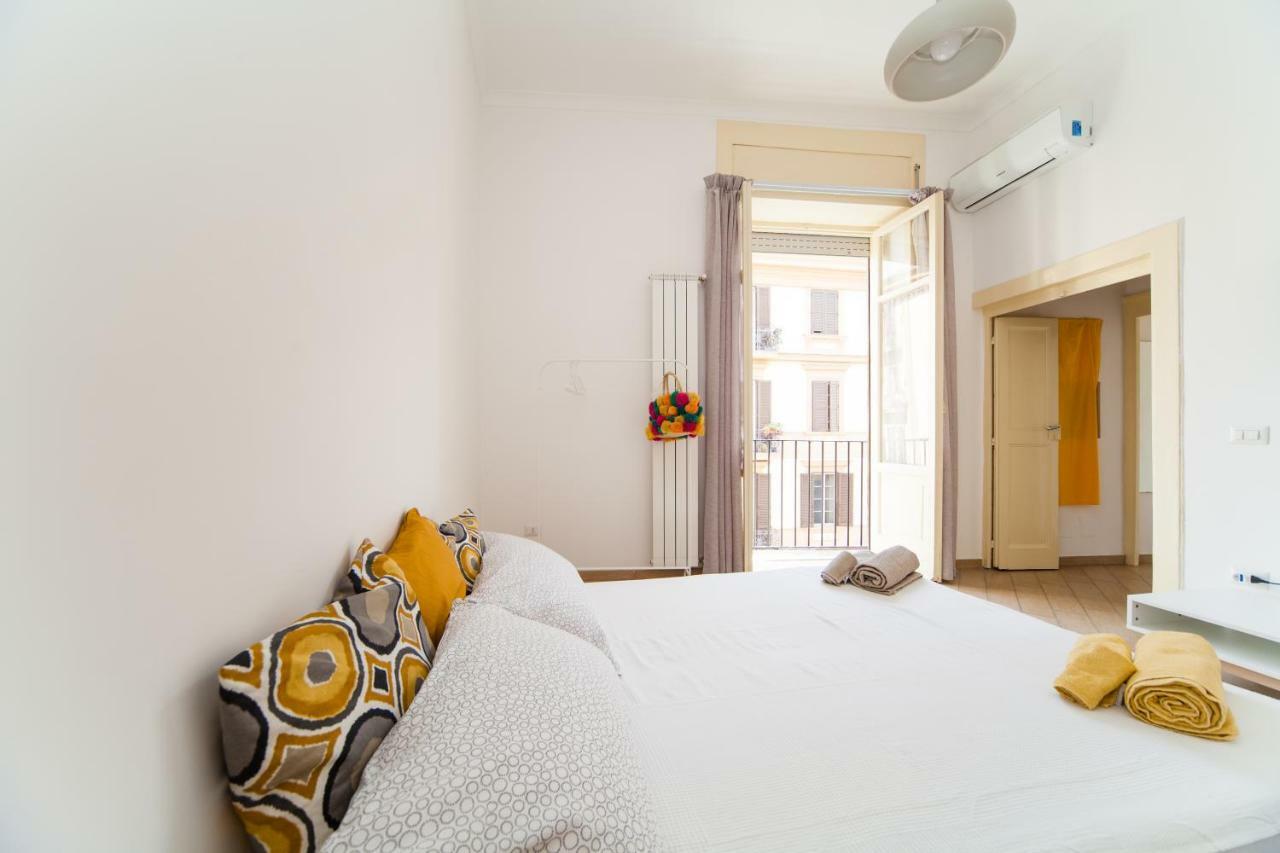 Napoli Centro Suite - Duomo Apartment المظهر الخارجي الصورة