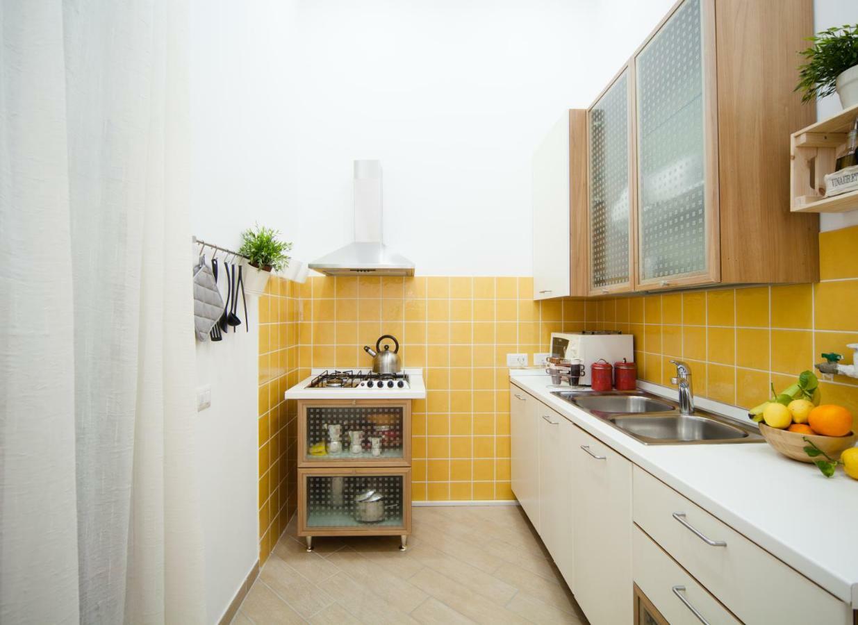 Napoli Centro Suite - Duomo Apartment المظهر الخارجي الصورة