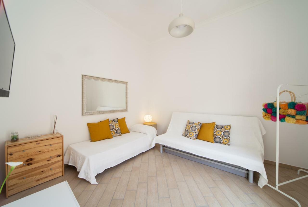 Napoli Centro Suite - Duomo Apartment المظهر الخارجي الصورة
